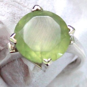 Vintage Green Prehnite Ring, Prehnite Gemstone Sterling Silver Ring, Anniversary Ring, Elegant Single Stone Ring, Bohemian Prehnite Jewelry