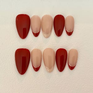 Rote französische Spitze Press On Nails: Elegante Mandel-Beige handgefertigte falsche Nägel