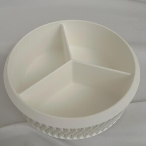 witte container voor alles, lege zakken, sleutels, portemonnees