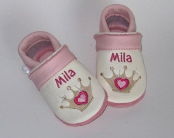 TinyToes soft leather shoes - organic - crown - choose your motif and personalise them with your name