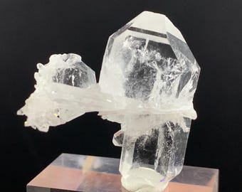 Unique Faden Quartz Crystal Specimen 62.5 CT , Natural Faden Quartz Sample , Terminated Clear Quartz Specimen , Unique Decorative Stone