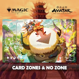 Op de afbeelding: Een Magic: The Gathering en Avatar: The Last Airbender speelmat met Appa en personages die op zijn rug rijden. De speelmat heeft een kleurrijke landschapsachtergrond en de tekst "CARD ZONES & NO ZONE" onderaan.