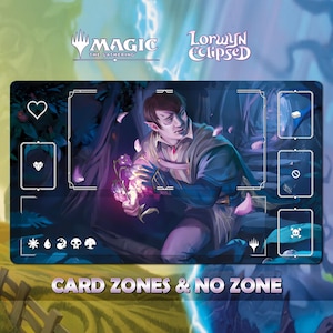 Op de afbeelding: Een rechthoekige speelmat voor het kaartspel Magic: The Gathering, met een donkere fantasie-illustratie van een personage dat gloeiende bloemen vasthoudt. De mat heeft aangewezen kaartzones en de tekst "CARD ZONES & NO ZONE". De logo's Magic: The Gathering en Lorwyn Eclipsed zijn zichtbaar.