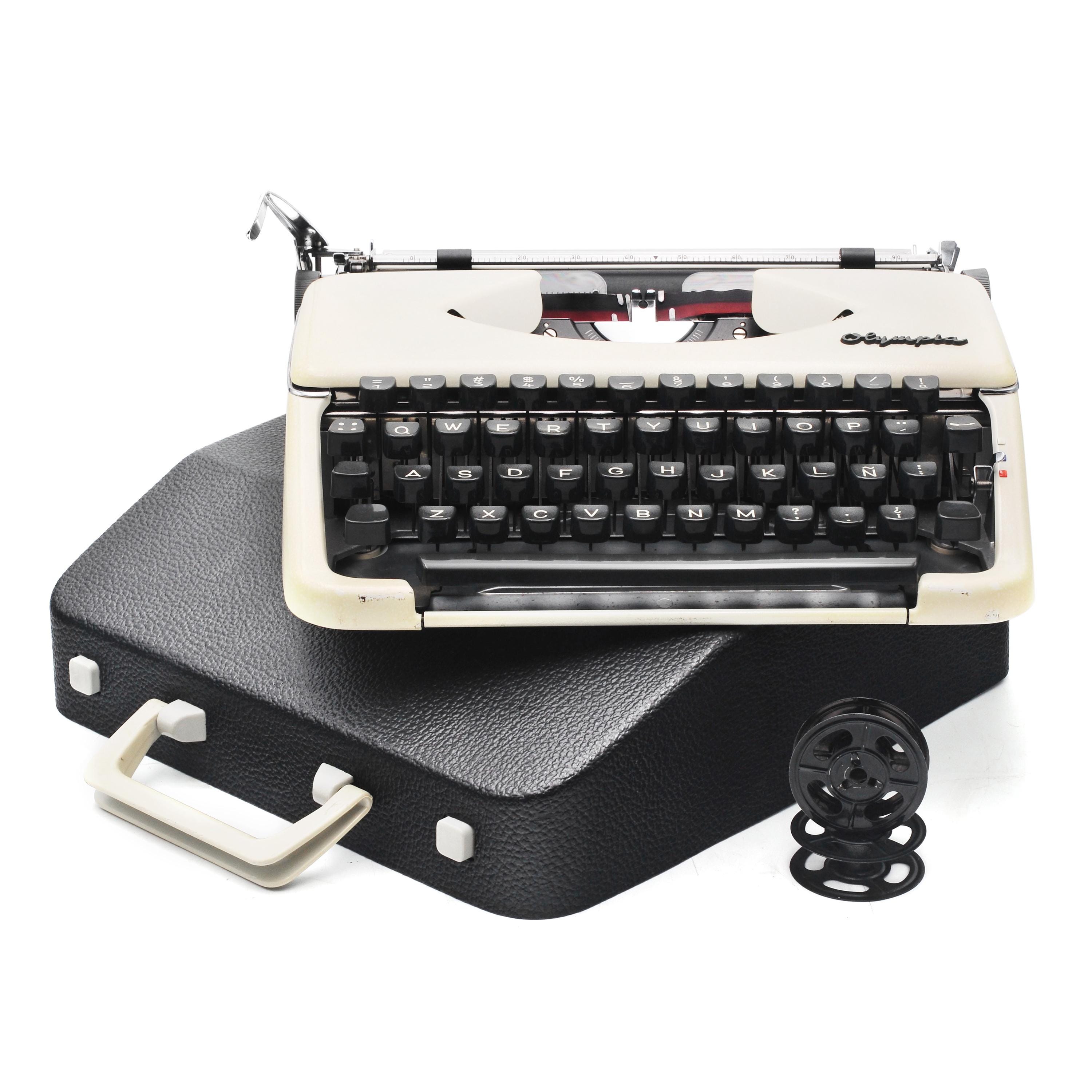 【ヴィンテージ】Olympia オリンピア 手動タイプライター ケース付き Rare olympia typewriter - Etsy 日本