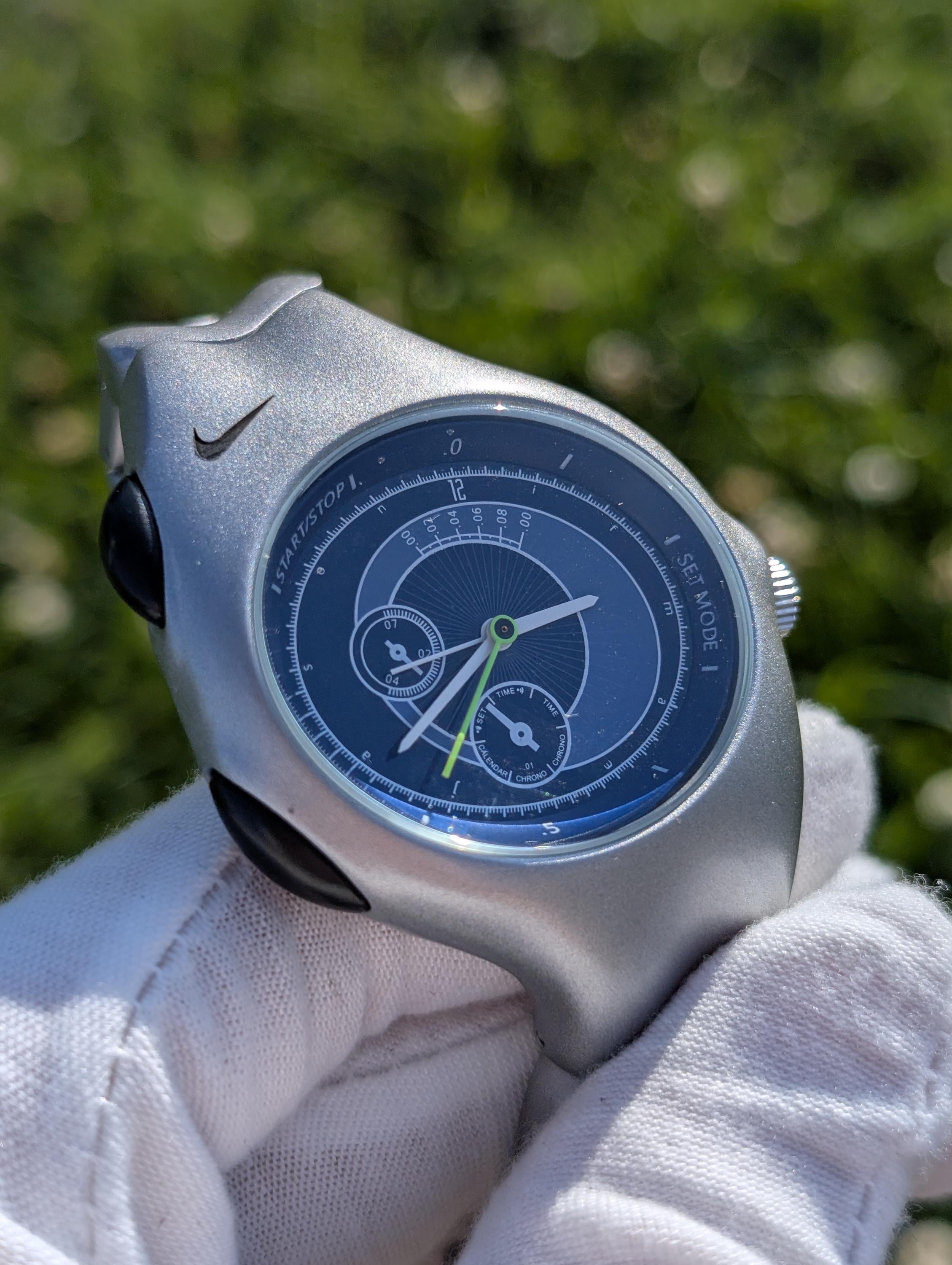 時計 Nike triax watch Nike Triax Vintage Watch – Retro Space-age Style Chronograph