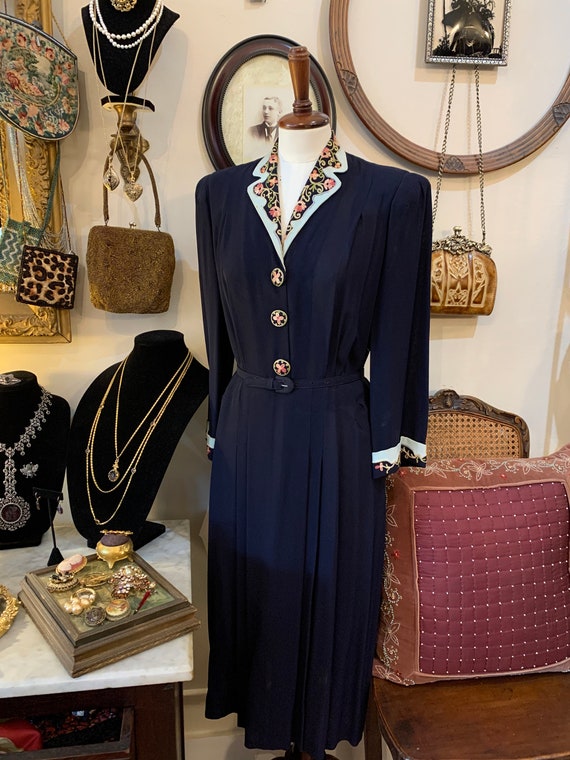 Vintage 40s Navy Spring Dress/1940s Contrast Lapel