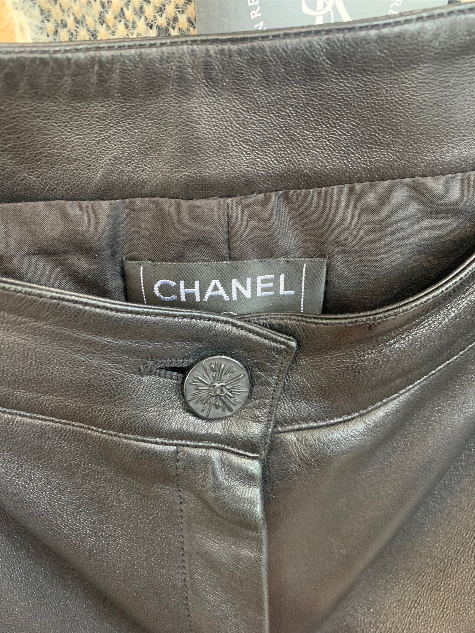 CHANEL T 40 pants 'Paris Moscou' in Gray denim with embroideries - VALOIS  VINTAGE PARIS