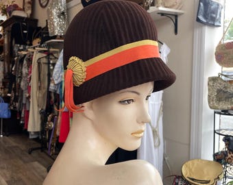 Vintage Mid Century Wool Hat: 1960s Designer Cloche Orange  display picture 2