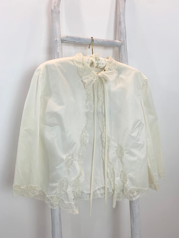 Vintage 1950s Bed Jacket/Ivory Silky Bed Jacket/Vi