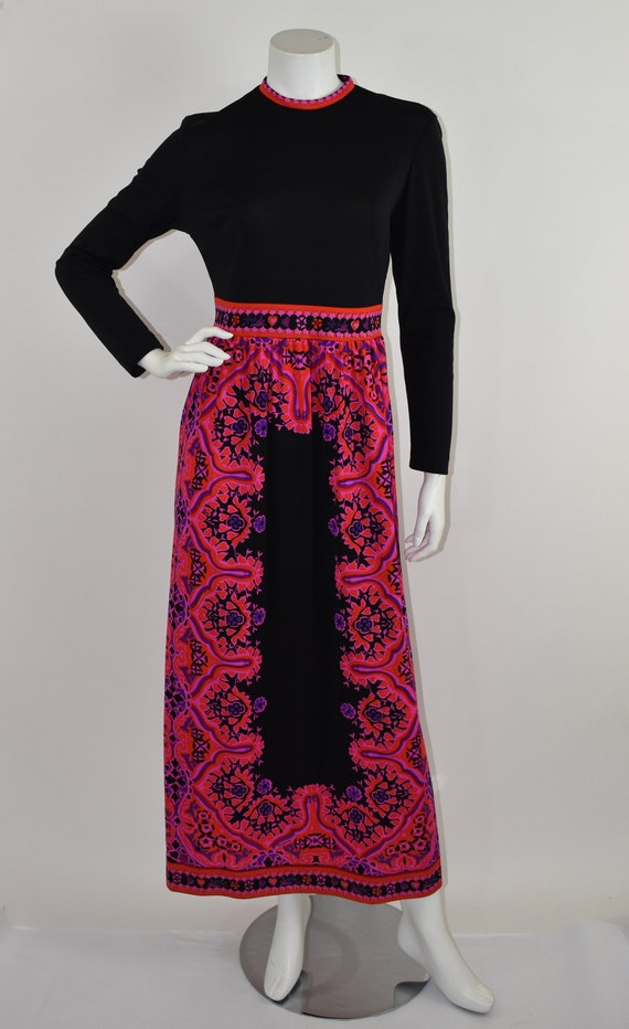 Vintage 60s/70s Mr Dino Fuchsia and Black Baroque