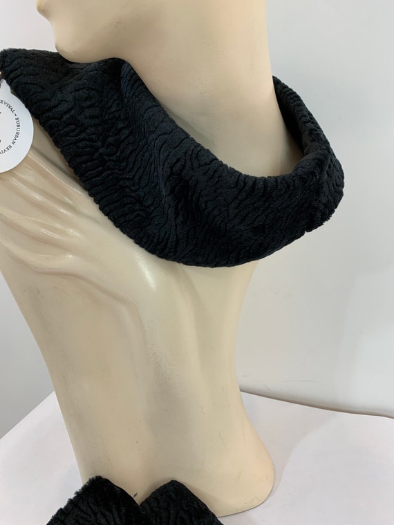 Vintage Faux Fur Cuffs and Collar Set  Faux Fur W… - image 2