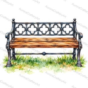 Può includere: Una panchina da parco con seduta in legno dalla venatura marrone naturale e struttura in metallo grigio scuro. Lo schienale presenta un motivo ripetuto a quadrifoglio e la base è circondata da un'illustrazione ad acquerello di erba verde.