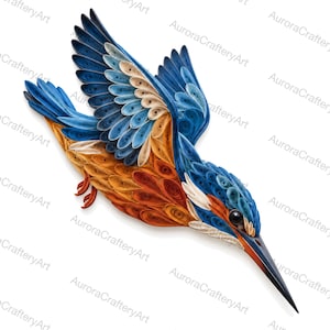 Puede incluir: Una pieza de arte en filigrana de papel que representa a un martín pescador en vuelo. El ave presenta intrincadas espirales de papel en tonos azul brillante, naranja intenso y crema. Tiene un pico largo y puntiagudo, un ojo oscuro y alas extendidas.