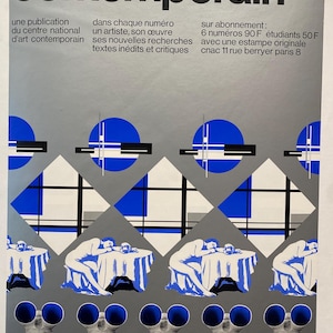 Puede incluir: Cartel vintage "archives de l'art contemporain" con texto en francés. El diseño presenta formas geométricas en azul, blanco y negro, junto con figuras estilizadas y un patrón repetitivo de círculos azules.