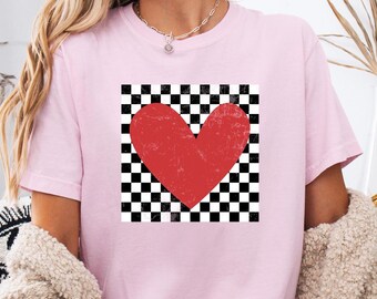 Checkered Heart Sweatshirt Shirt, Retro Valentine Sweatshirt, Retro Love Shirt, Checkered Heart T-Shirt, Mom Heart Sweatshirt
