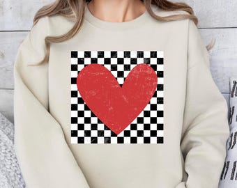 Checkered Heart Sweatshirt sweat, Retro Valentine Sweatshirt, Retro Love sweat, Checkered Heart Sweater, Mom Heart Sweatshirt