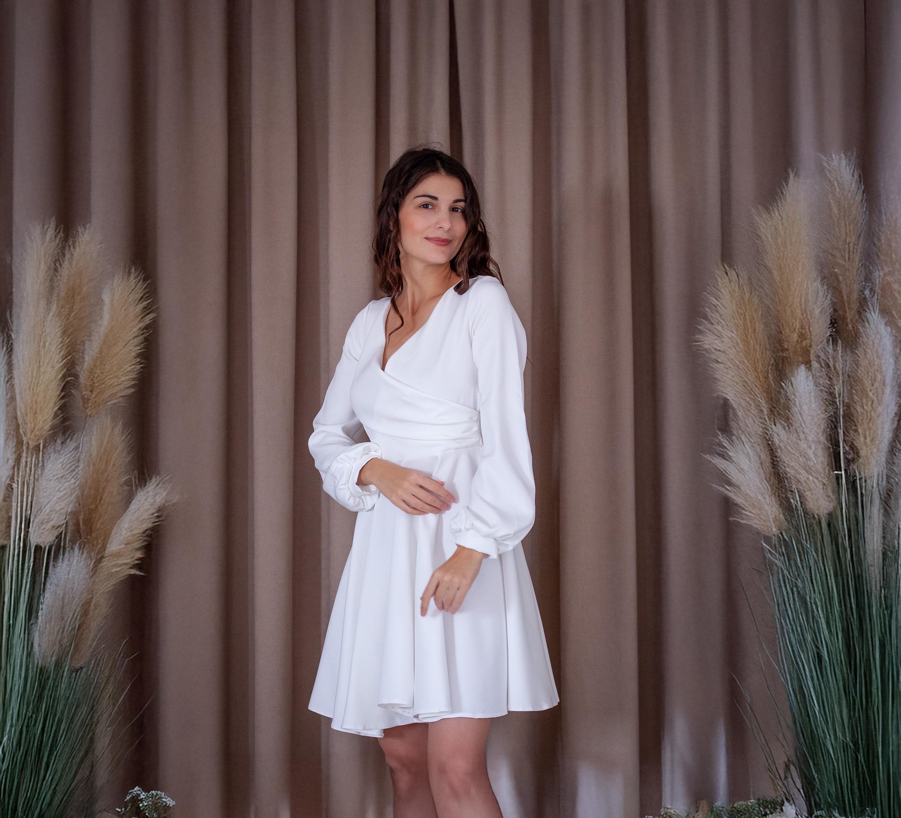 White V-Neck A-Line Cocktail Dress with Puffy Long Sleeves for Parties White V-Neck A-Line Cocktail Dress with Puffy Long Sleeves for Parties