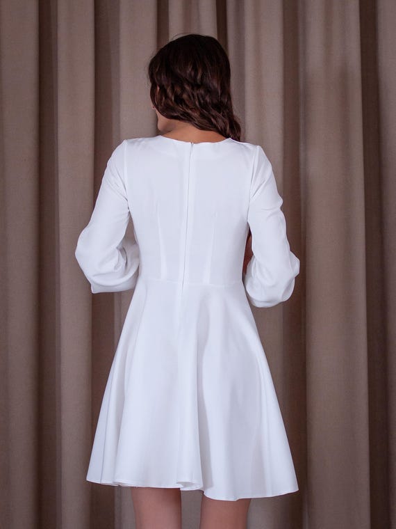 Sherri Hill Semi Formal Cocktail Dresses For Adults White V-Neck A-Line Cocktail Dress With Puffy Long Sleeves For Parties Sherri Hill Semi Formal Cocktail Dresses For Adults White V-Neck A-Line Cocktail Dress With Puffy Long Sleeves For Parties