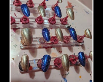 Glitter nieuwjaarspers op de nagels