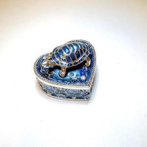 Heart Shaped Trinket Box With a Turtle