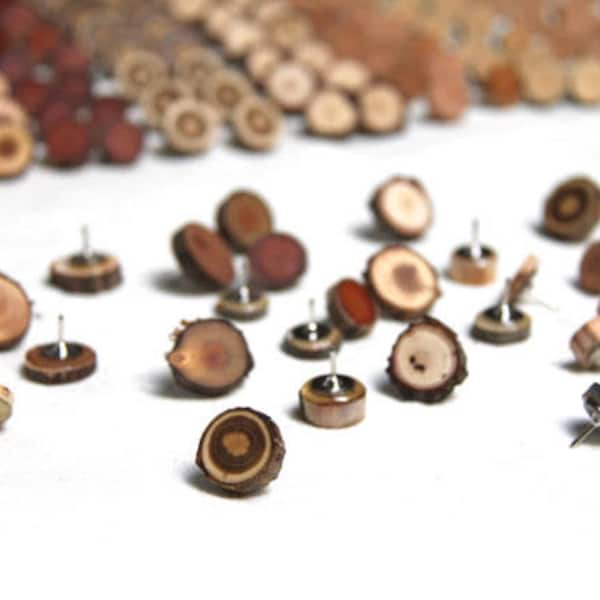 20 wood thumb tacks - natural wood pushpins for your home or office