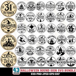 Könnte beinhalten: Eine Sammlung von 43 runden Halloween-Schildern mit schwarzen grafischen Illustrationen und Text auf hellem Holzuntergrund. Die Motive zeigen Spukhäuser, Hexen, Skelette, Kürbisse, Geister und Fledermäuse mit verschiedenen gruseligen Sprüchen.