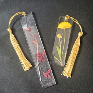 Personalized Real Dried Flower Resin Bookmark – Handmade Botanical Bookmark with Pressed Flowers