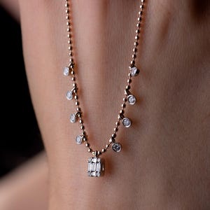 Chique druppelketting, gouden minimalistische hanger ketting, delicate gelaagdheid sieraden cadeau voor haar, alledaagse elegante ketting, bruidsmeisje sieraden