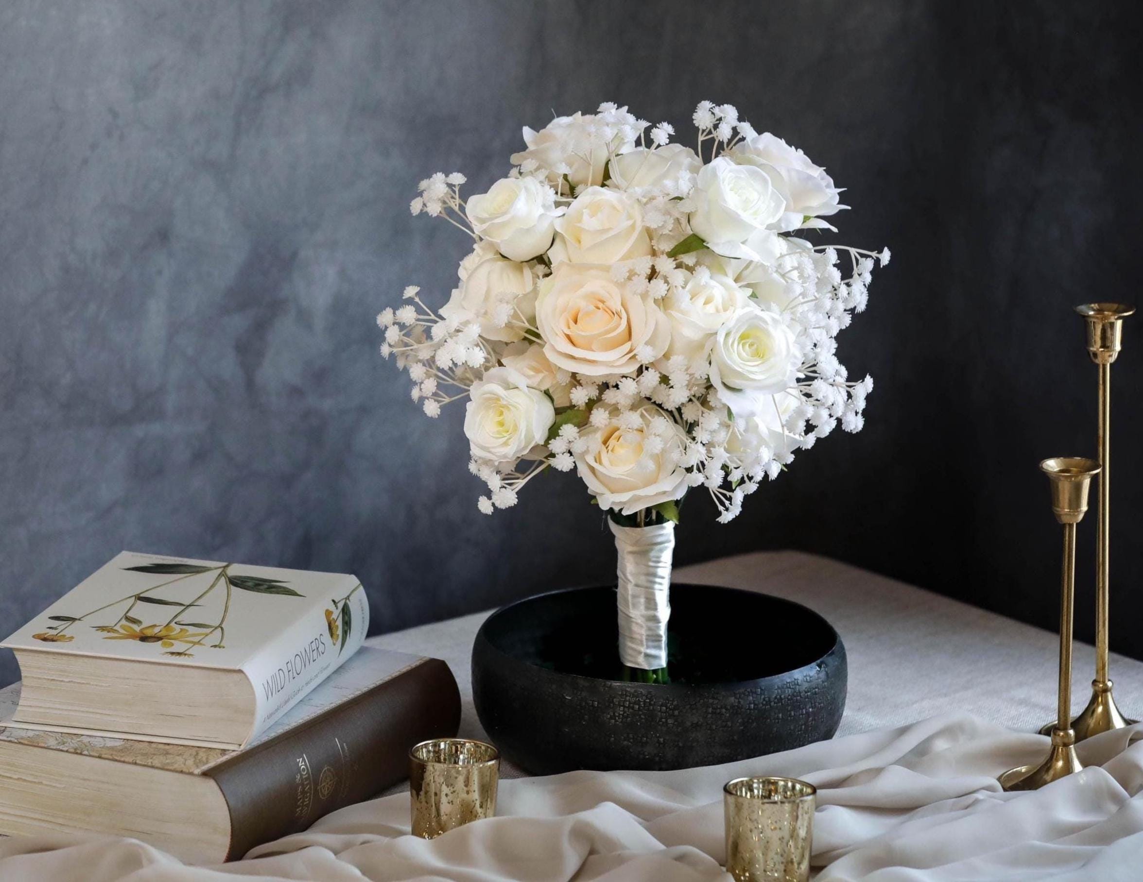 Arrière-plan Avec Bouquet De Gypsophile (souffle De Bébé) | Photo Premium
