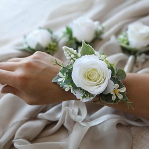 White Rose Wrist Corsage Boutonniere l Sage Green Boutonniere Corsage l Silk flowers Wrist Corsage Boutonniere
