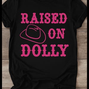 Aufgezogen auf Dolly-T-Shirt