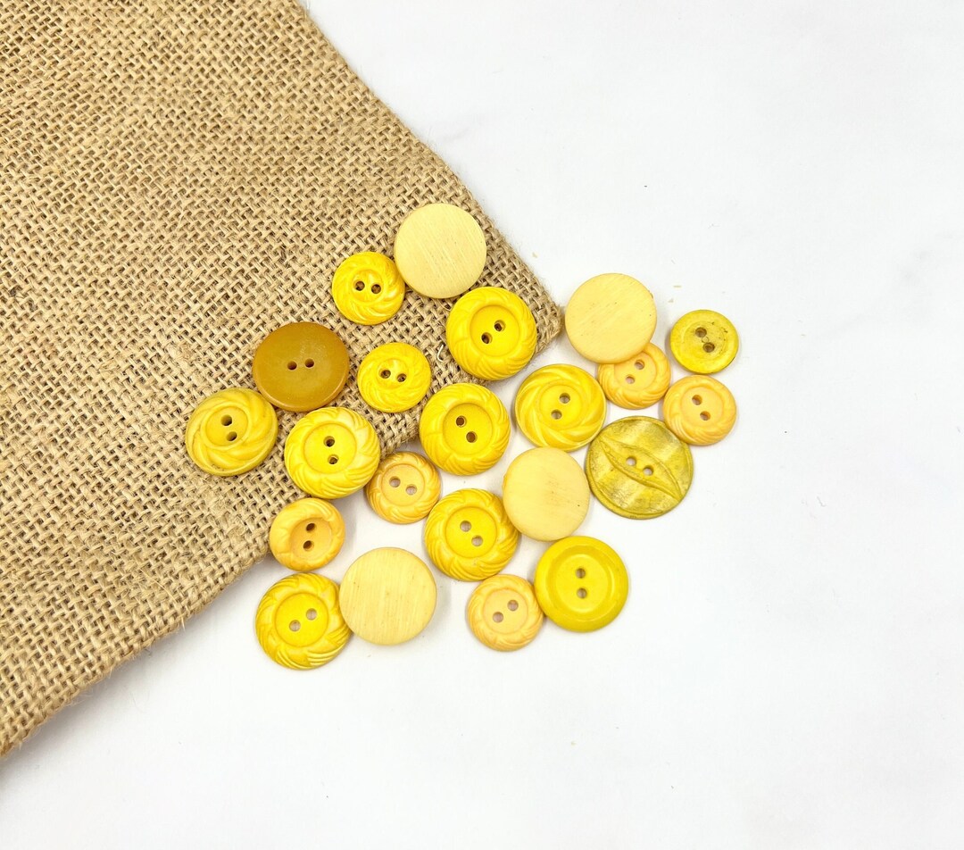 Yellow Button Set Vintage Yellow Button Lot: 22 Assorted Shades & Sizes - Etsy