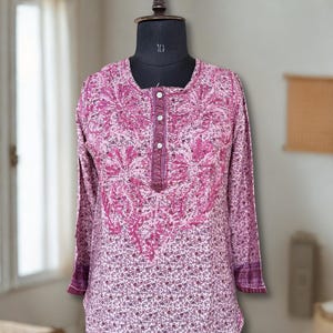 Lucknow Chikankari Tunic Top-  Handcrafted Embroidered on printed crepe material Short Kurti   –  Tunic for Casual, Work Wear | Jeehva