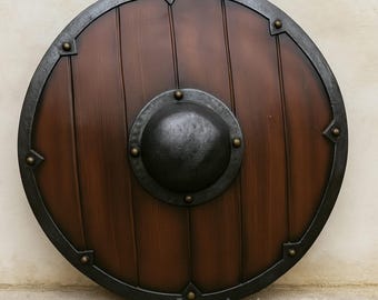 Handgefertigtes Kampfschild aus Holz: Nordische Cosplay Rüstung
