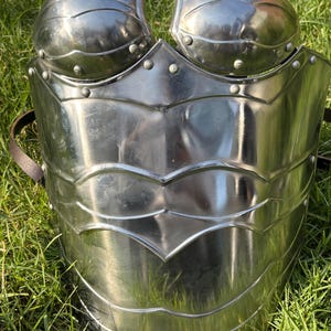 Handmade Steel Breastplate: Women&#39;s Medieval Armor, Cosplay LARP