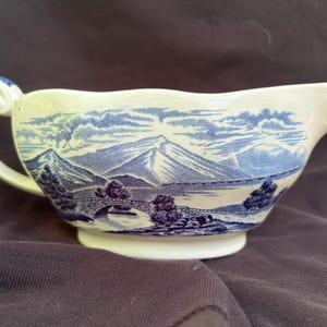 Scotland”Loch Maree” Royal Warwick gravy boat lots of Scotland series antique transfer ware fantastic condition no chips