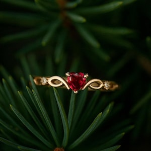 Fireheart Ring • Aelin Galathynius-Inspired Jewelry • Throne of Glass Bookish Gift