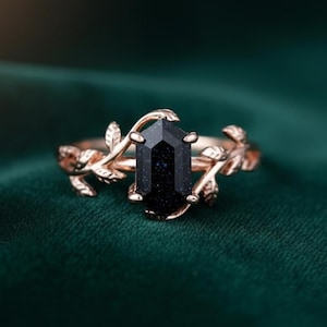Onyx storm fantasy sparkly black and violet stone sandstone statement ring Rose gold