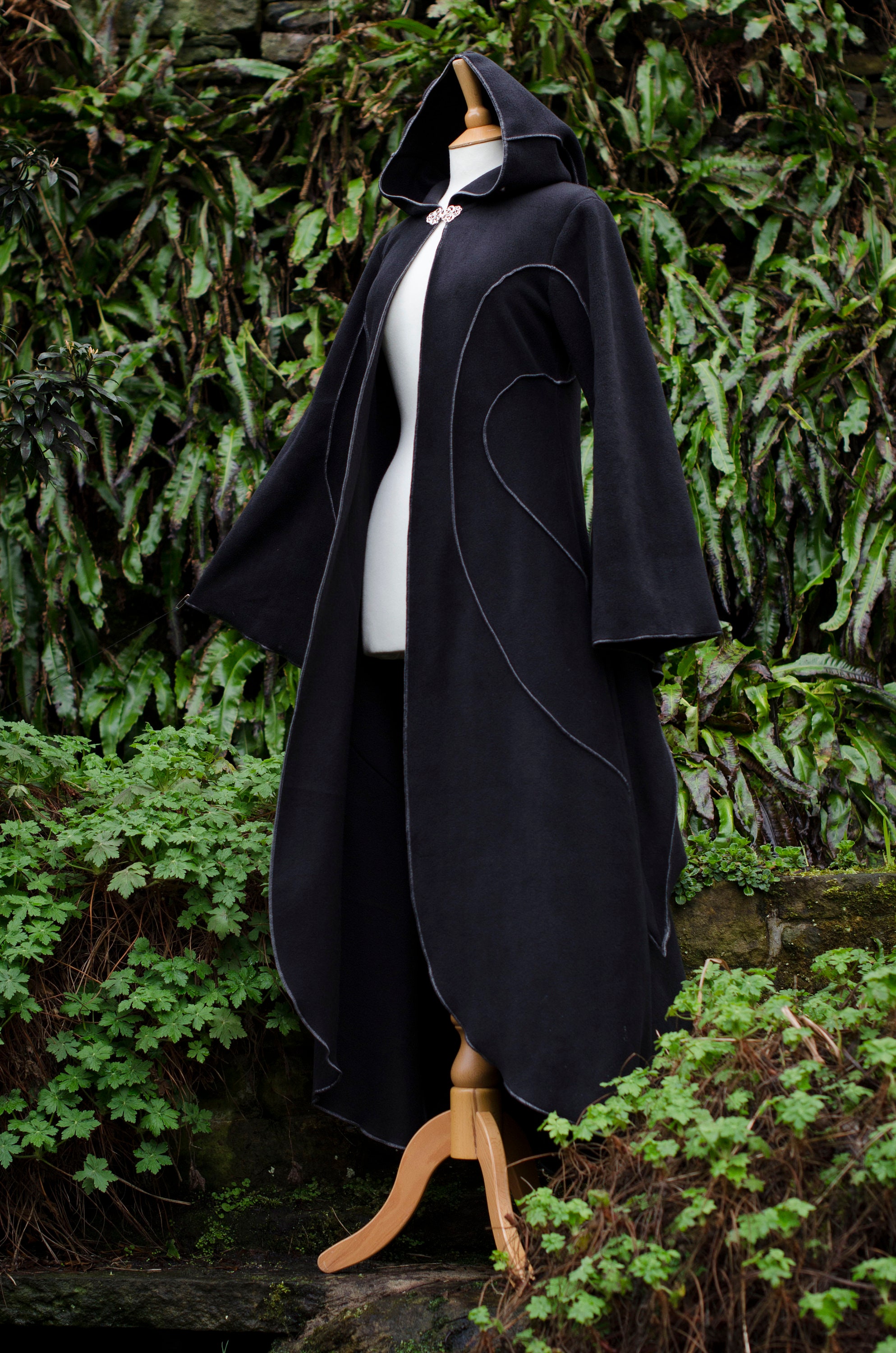 Floor Length Fleece Cloak: Gothic Witches Coat With Flared Sleeves