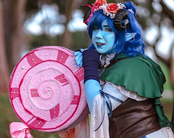 Verdant Luna Capelet: groene katoenjersey hekscape met capuchon en capuchon