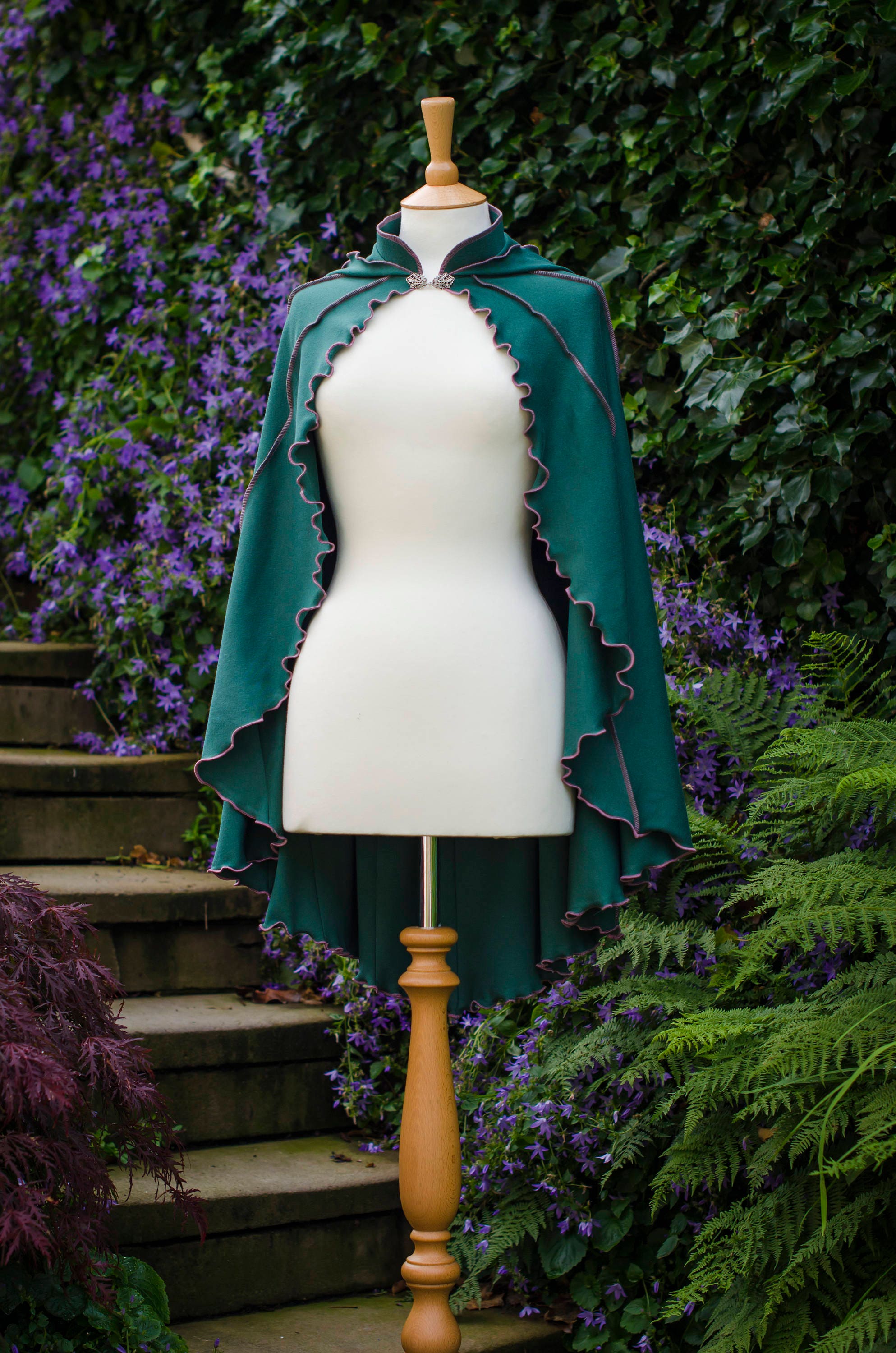 Druid Lily Capelet: Green Cotton Jersey Hooded Cloak