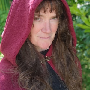 Maroon Moon Hobbit Cloak, red fleece cloak, burgundy cape, warm winter cloak, cosplay cloak, witches wizards warlocks pagans pixies LOTR