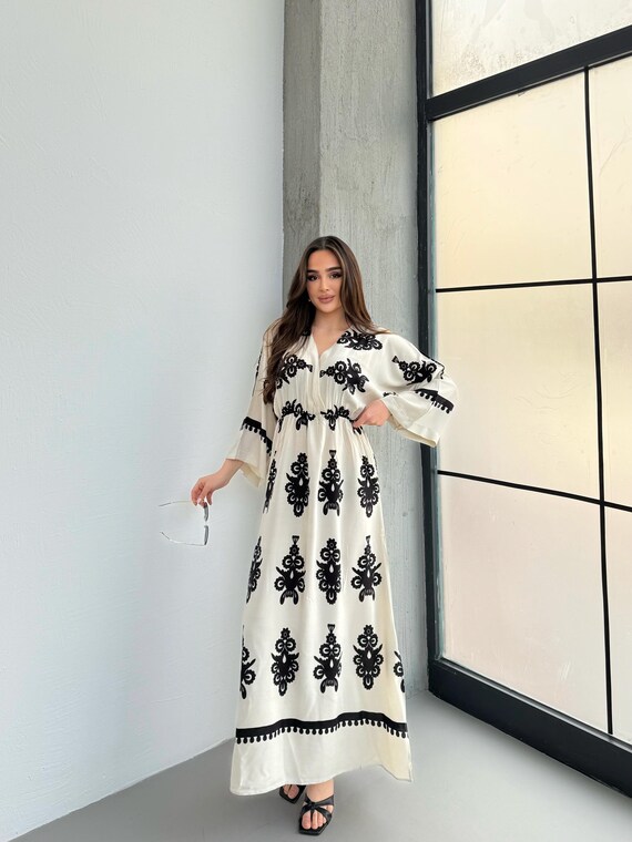 Boho Maxi Dress - Black and White Embroidered Kaftan Dress - Long Flowing  Ethnic Summer Dress - Loose Fit Resort Dress for Women - Etsy Israel