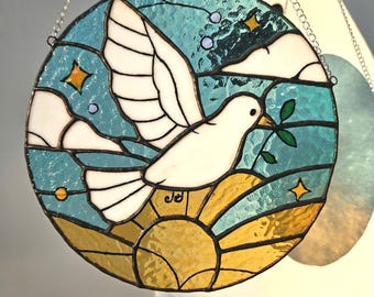 平和の鳩のステンドグラスパネル - 鮮やかなマルチカラーデザインの
