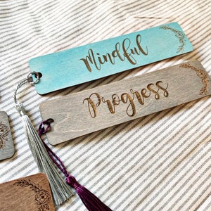 Word of the Year Bookmark Wooden Bookmark Wooden Word of the year bookmark Personalized bookmark Gift for readers Bookish Read image 3