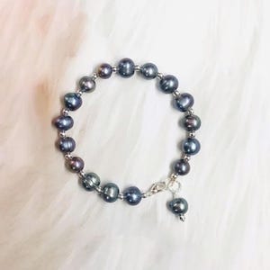 Black Pearl Bracelet for Women, Sterling Silver Beaded Bracelet, Freshwater Pearl Jewelry, Minimalist Gift for Her, Handmade Jewelry