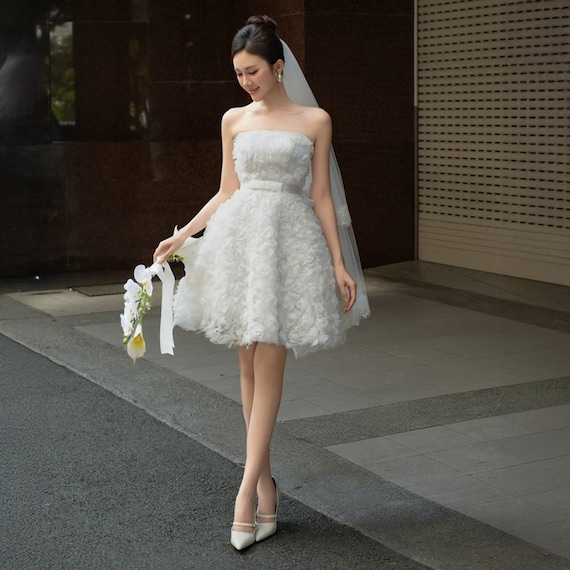 knee length dresses for ladies Odalys White 3D Floral Mini Bridal Look Dress M main image 0