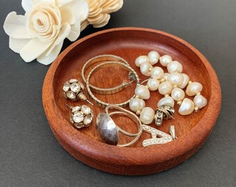 Fine Wooden Round Bedside Key Tray