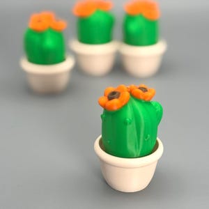 Cactus Clicking Fidget Toy in Pot – Sensory Stress Relief Toy | Desk Toy for Anxiety, ADHD, Autism | Fun Plant-Shaped Fidget Gift