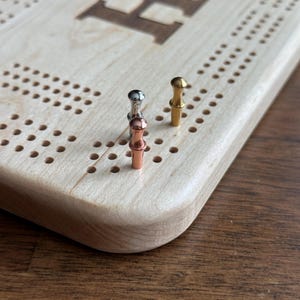Personalized Cribbage Board – Custom Wood Cribbage Game for Dad, Grandpa, Wedding Favor, Brewery, Realtor Gift – Solid Maple, Metal Pegs